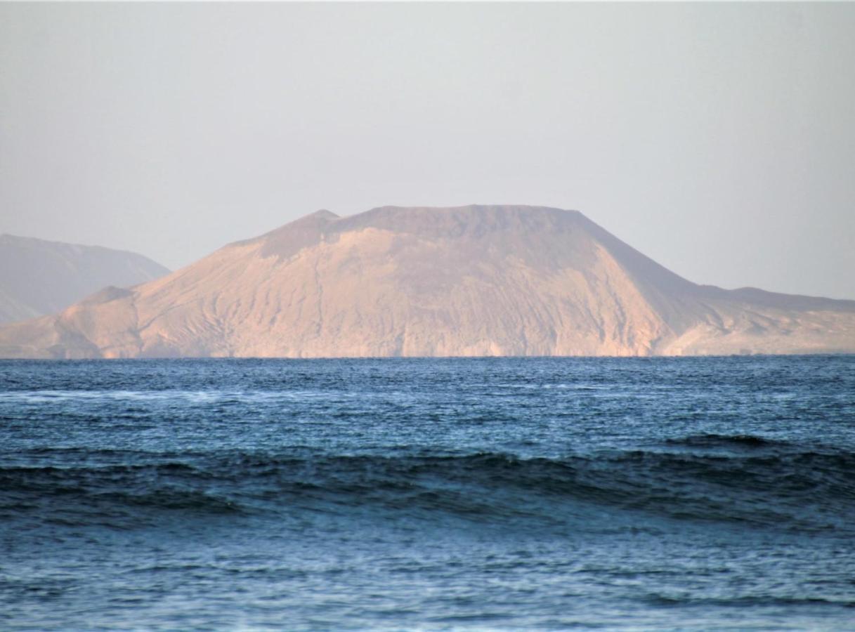 Canaryislandshost L Famara Surfer Экстерьер фото